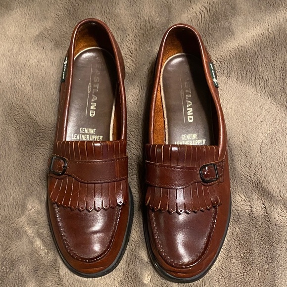 Eastland Genuine Leather Vintage Women’s Brown Loafers - Picture 2 of 6